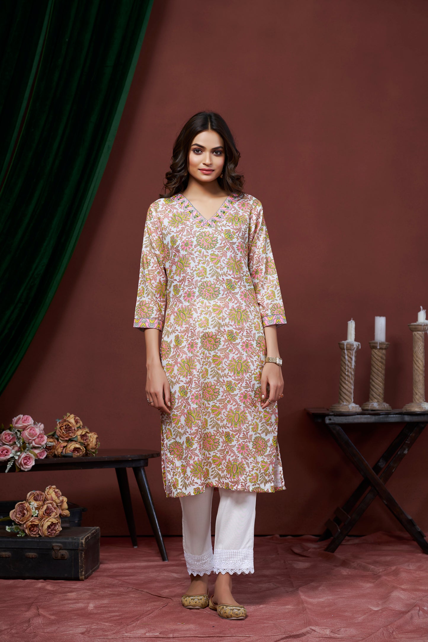 Women Floral Print Straight Kurti