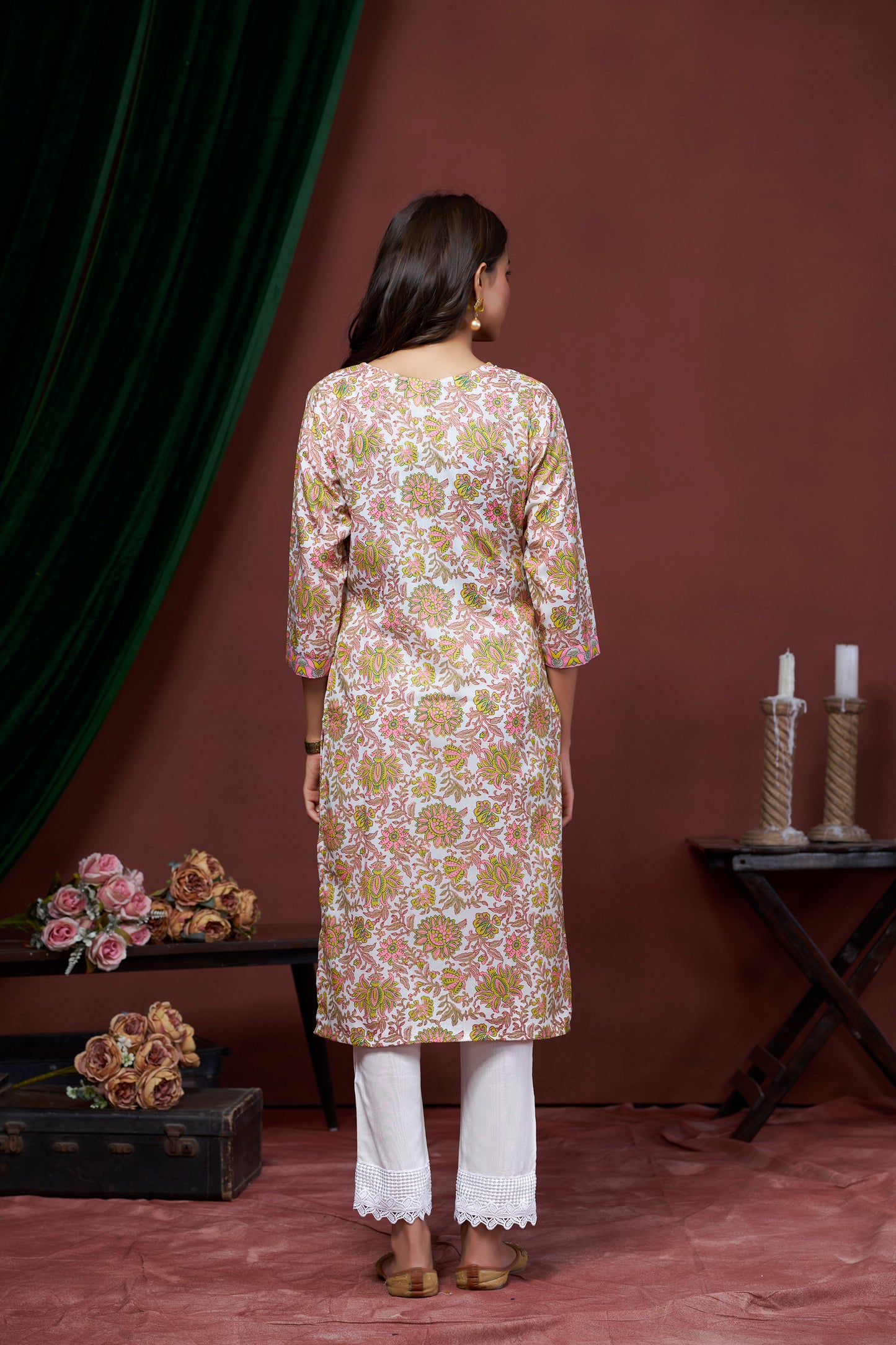 Women Floral Print Straight Kurti