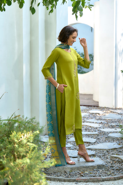 Inaya Chanderi Charm