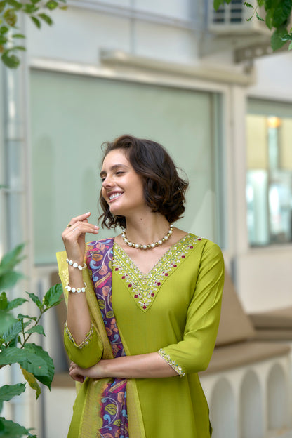 Zaria Chanderi Kurta Set