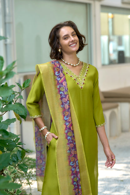 Zaria Chanderi Kurta Set