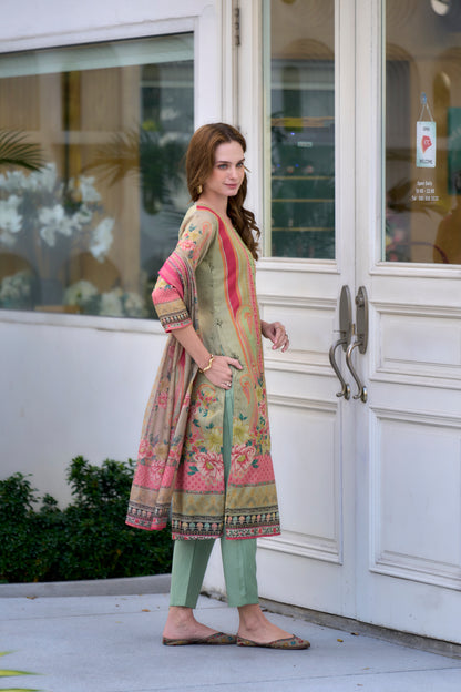 SHOWOFF Women's Floral Straight Kurta and Trouser