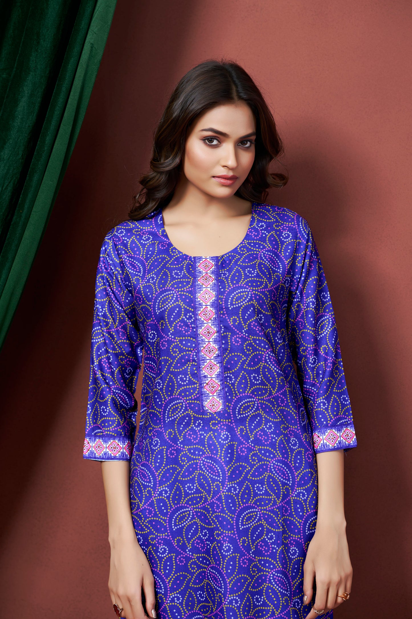 Rangita Women's Printed Knee Length Straight Kurti