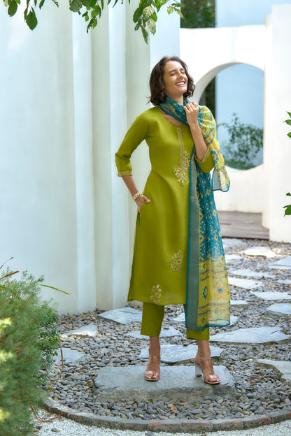 Inaya Chanderi Charm