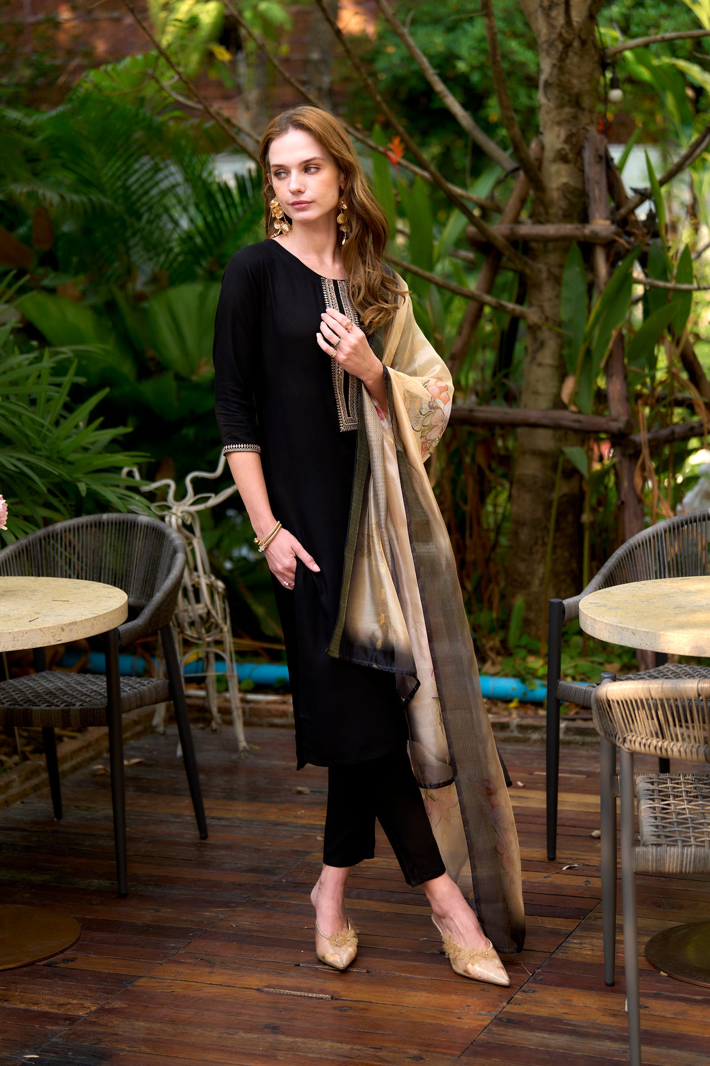 Zarina Black Kurta Set