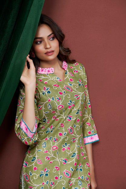 PRISCA Paisley Printed Notch Neck Panelled A-Line Kurta