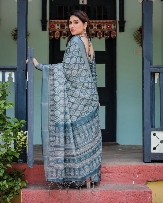 💙 REGAL BLUE BEAUTY 💙 Pure Linen Saree with Tassels