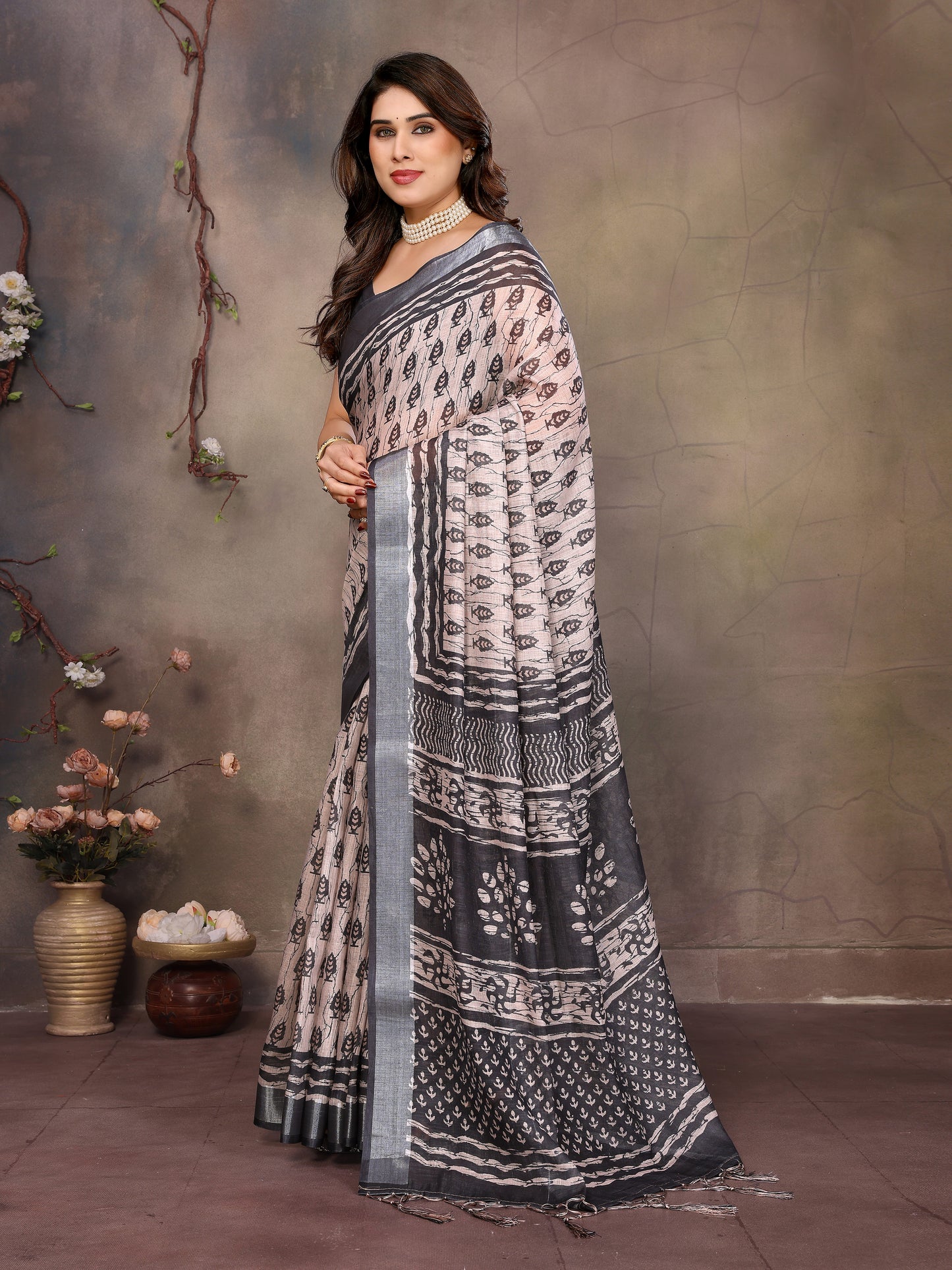 Pure Tredy New Collection of cotton linen Saree with Blouse