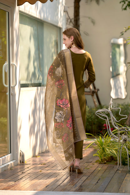 Mehndi Embroidered Rayon Kurta Set