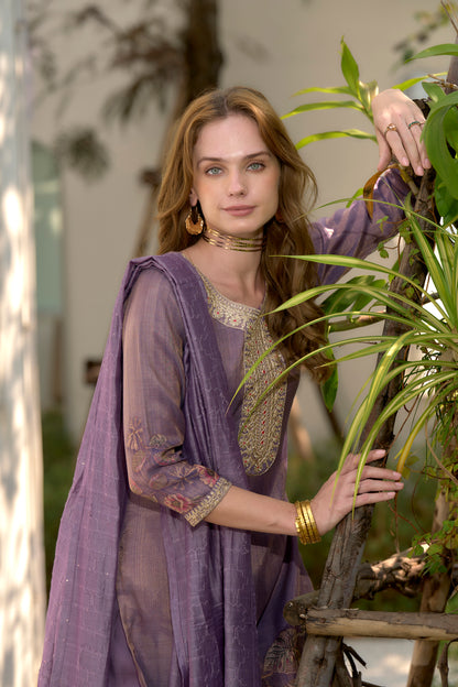 Royal Bloom Embroidered Kurta Set