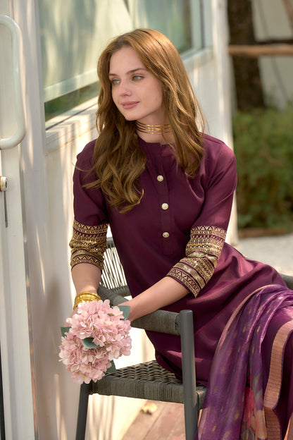 Wine Royale Roman Kurta Set