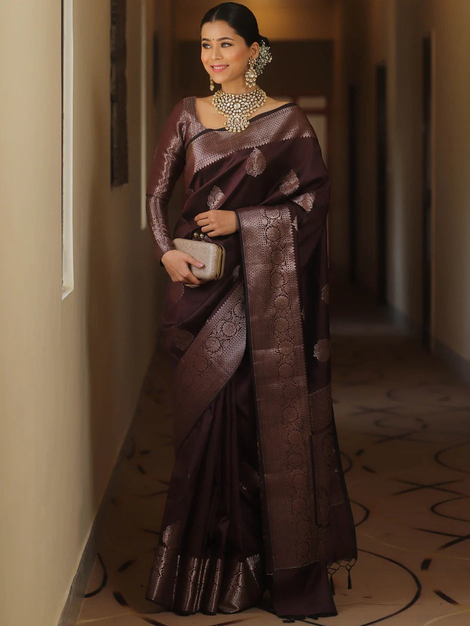 Trendy Lichi Silk Weaving Lavender Saree With Blouse Piese