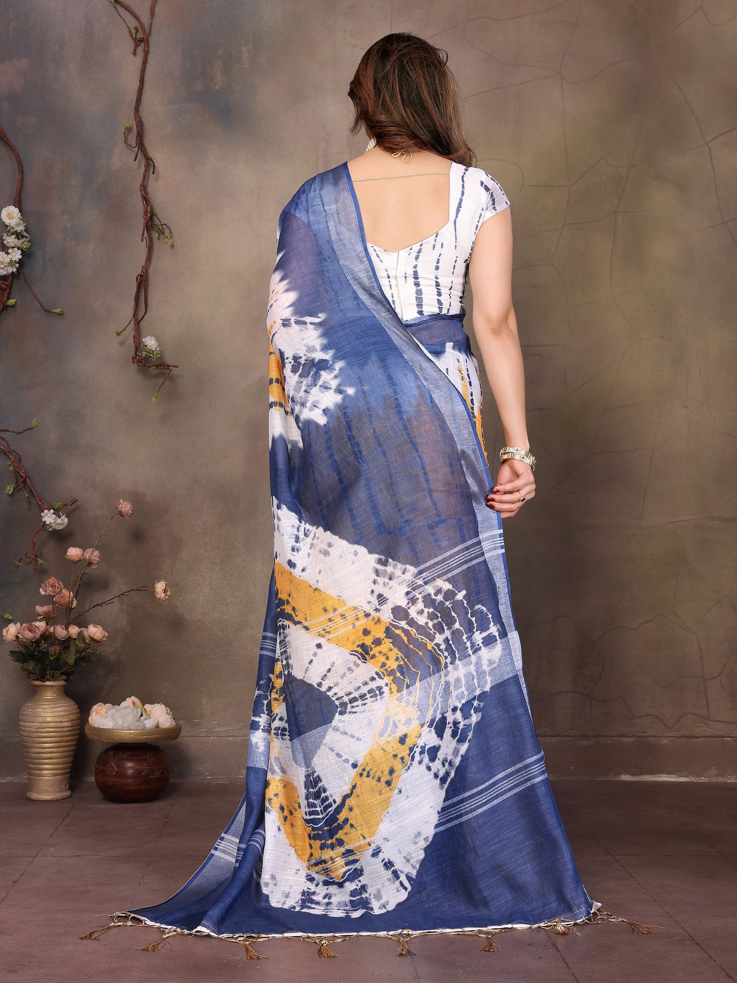 Linen World Handwoven Cotton Ikat Saree