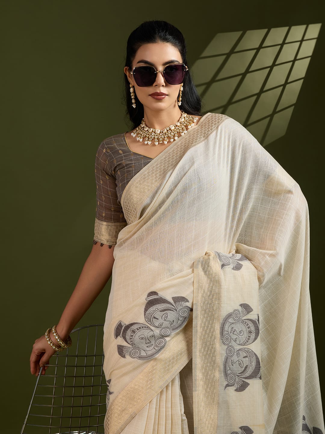 NOW WE ARE COMING WITH TOTALLY TRADITIONAL CONCEPT SAREE