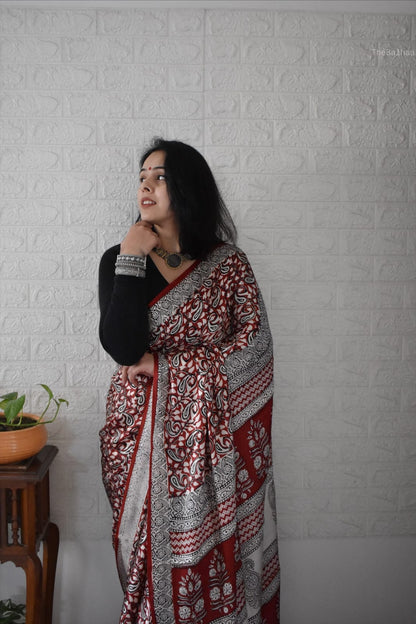 Over Zari Strips Peacock Pallu Saree with Beautiful Peacocks Border